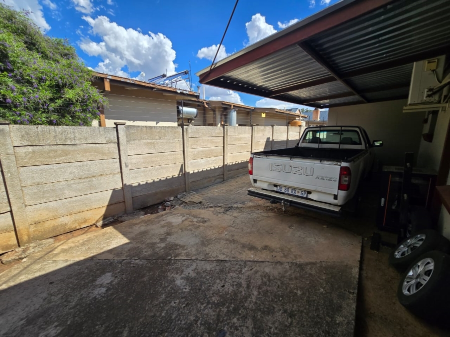 4 Bedroom Property for Sale in Dan Pienaar Free State